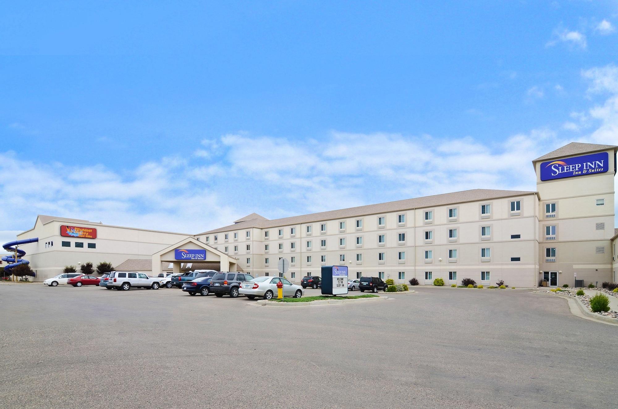Sleep Inn & Suites Conference Center And Water Park Minot Extérieur photo